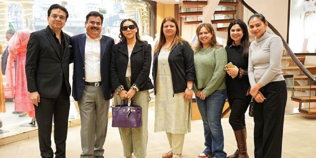 Gauri Khan at Ada Chikan